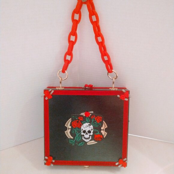 Suenos de Saundra Upcycled Collection, Black , AGANORSA Cigar Box, Purse - Picture 5 of 14